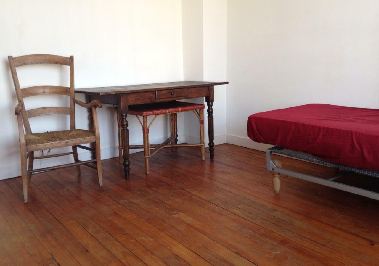Chambres Meublees Chez L'Habitant Dans Appartement Proche Gare Sncf Creil Ngoại thất bức ảnh